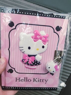 Hello Kitty Sanrio Secret Diary with a Lock and Key